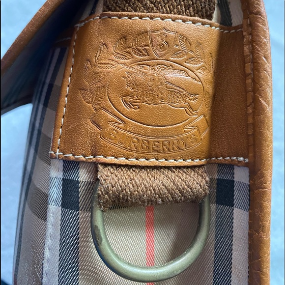 ❤️SOLD❤️Preloved Used Authentic Burberry’s Real Leather Shoulder Sling Bag - Picture 11 of 16